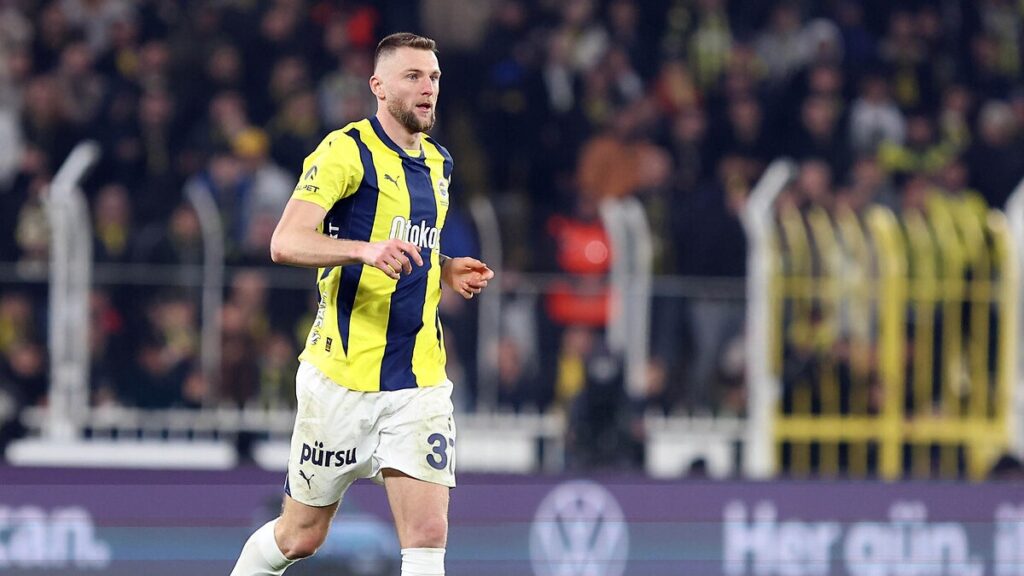 fenerbahcede milan skriniar ve caglar soyuncu alarmi bdLKfktE