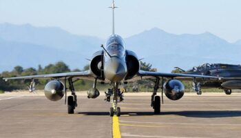 fransadan ukraynaya destek ilk mirage 2000 savas ucaklari teslim edildi 3cd79Vrd