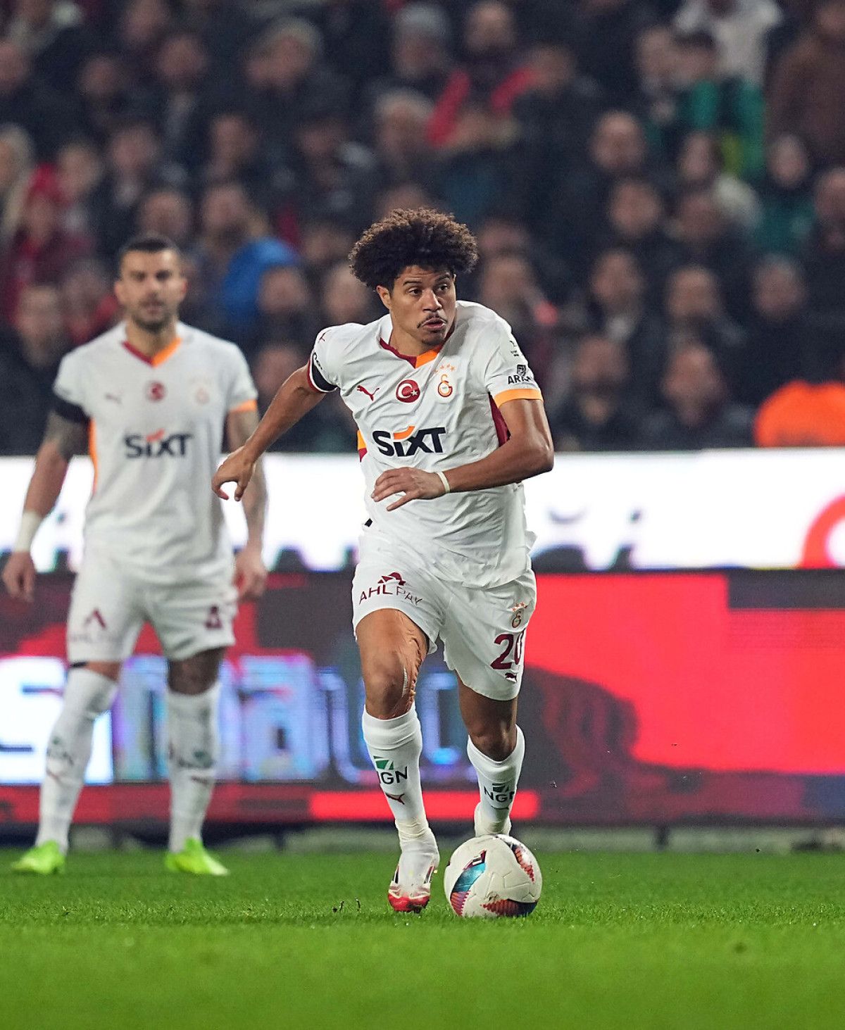 gabriel sarayi sakatlik vurdu 0 yGbLwY5U