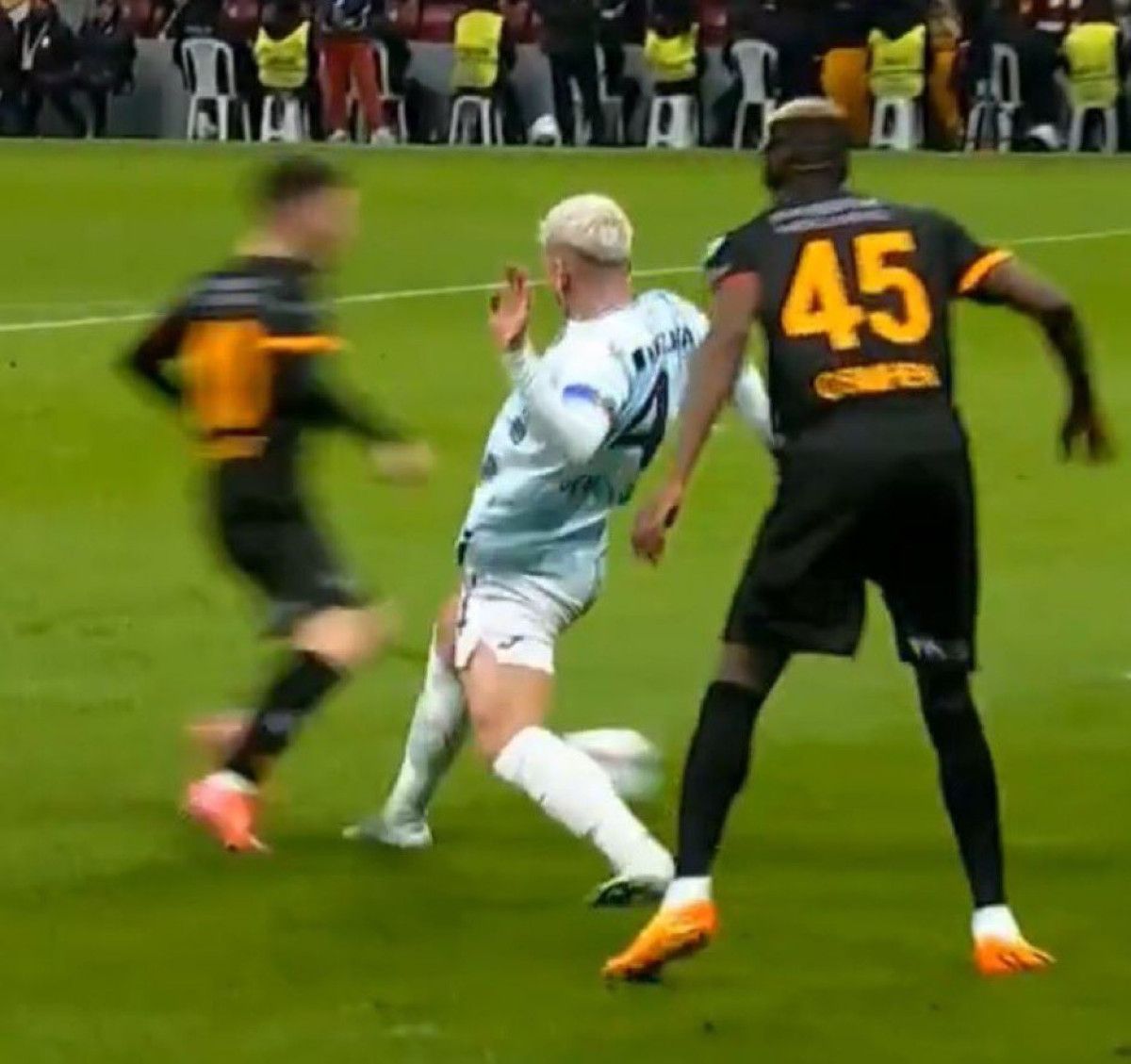 galatasaray adana demirspor macinda penalti karari dogru mu 0