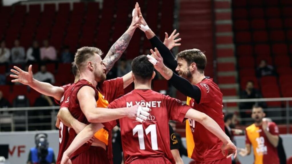 galatasaray bursa buyuksehir belediyespora set vermedi abJfl7HM