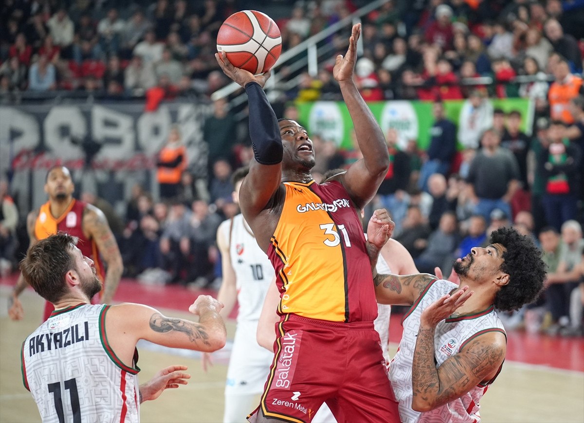 galatasaray karsiyakayi kupanin disina itti 0 Hwunv9qj