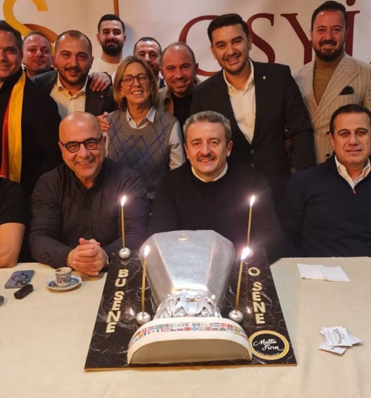 galatasaray taraftarindan ibrahim hatipogluna tepki 0 KpTwROJh