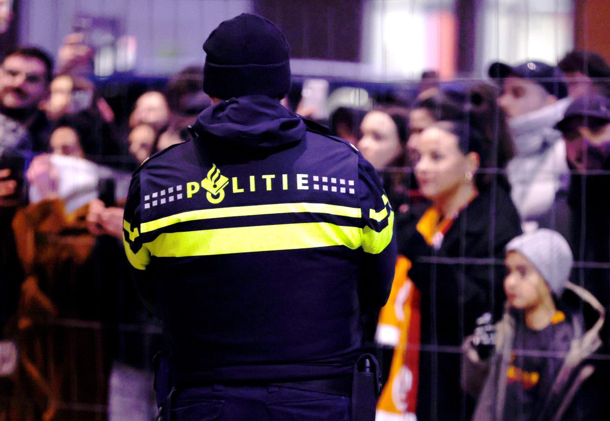 galatasaraya amsterdamda gorkemli karsilama 2 QZKC4ZJH