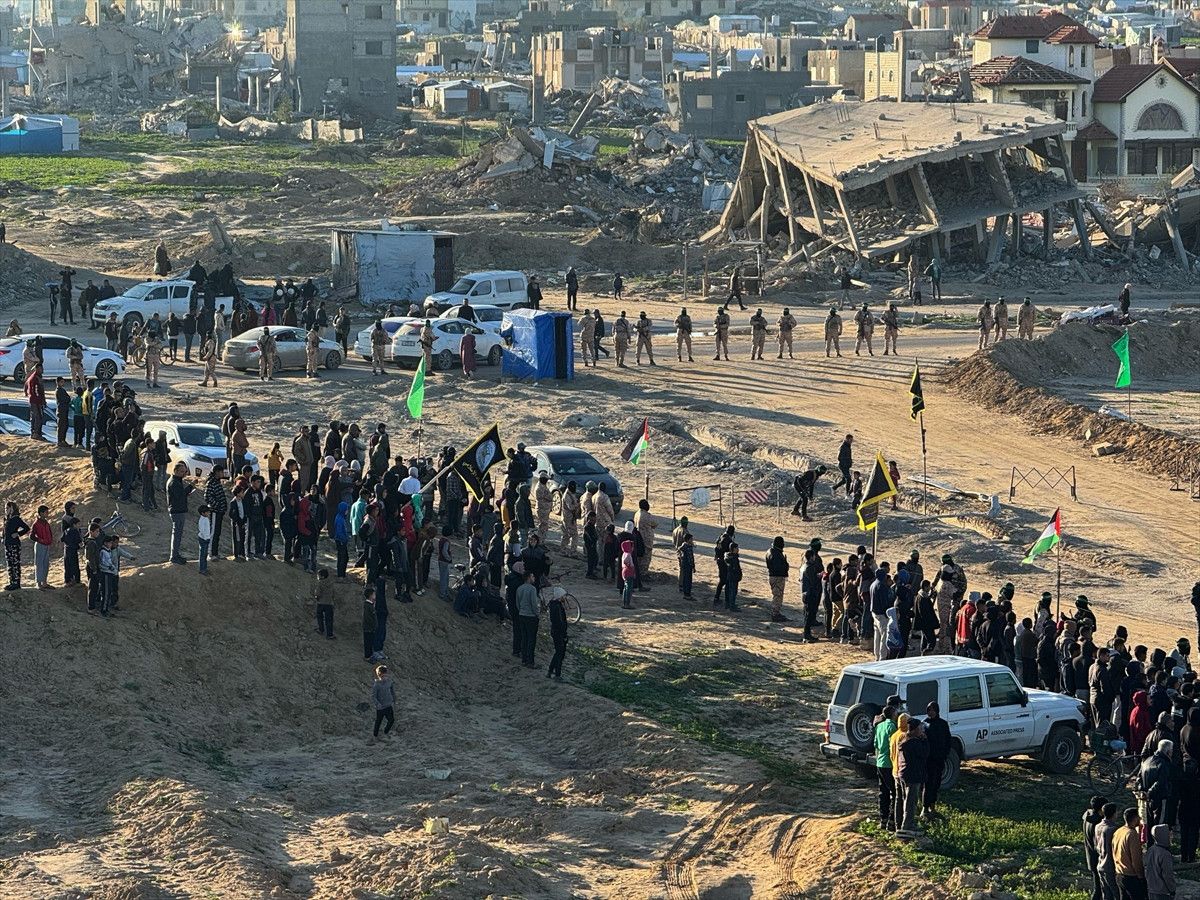 Gazze'de esir takasının altıncı turu: Hamas esirleri Kızılhaç'a teslim etti 6 gazzede esir takasinin altinci turu hamas esirleri kizilhaca teslim etti 5 ENdF5Ylr