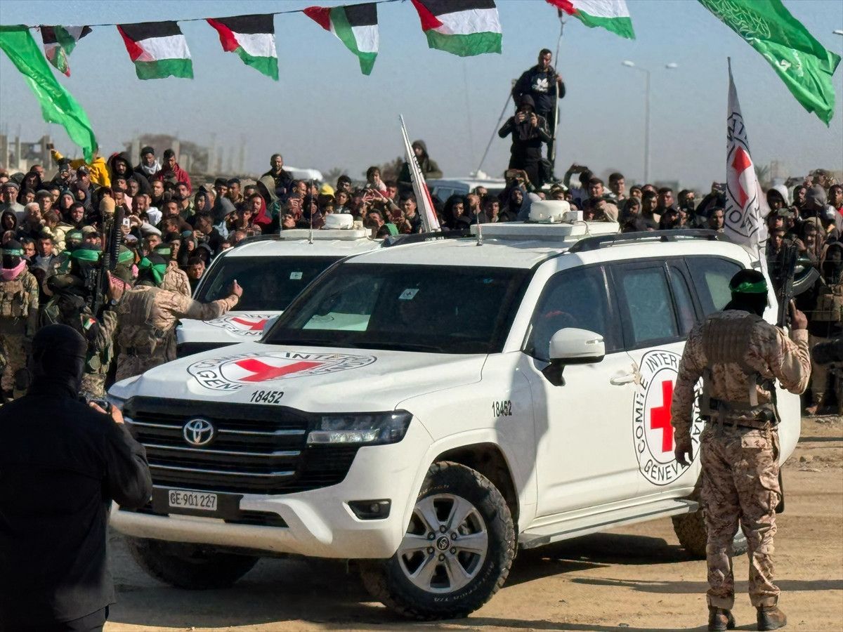 Gazze'de esir takasının altıncı turu: Hamas esirleri Kızılhaç'a teslim etti 9 gazzede esir takasinin altinci turu hamas esirleri kizilhaca teslim etti 8 tnwZfKXH
