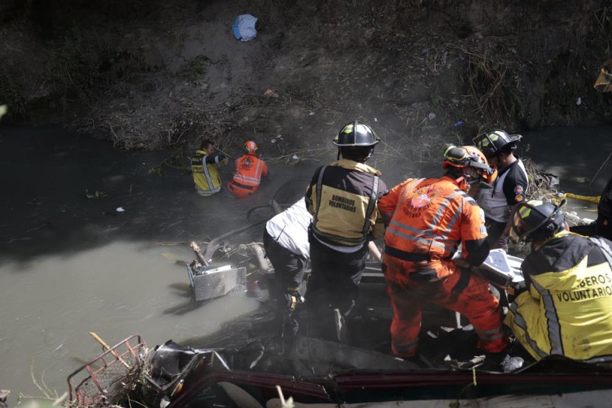 guatemalada yolcu otobusu faciasi 51 olu 0