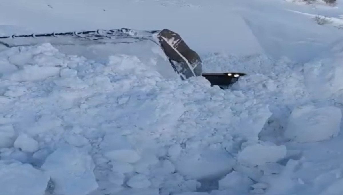 hakkaride 5 metreyi gecen kar tunellerinde calisma 1