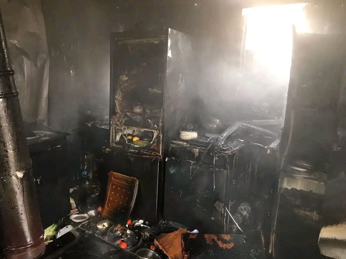 hatayda depremzede ailenin kaldigi konteynerde yangin 0 wROjyRuK