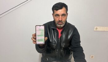 hatayda dolandirdiklari depremzedeye opucuk emojisi attilar FCJPdLDQ