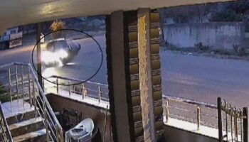 hatayda motosiklet otomobile ok gibi saplandi SLMPBcsi