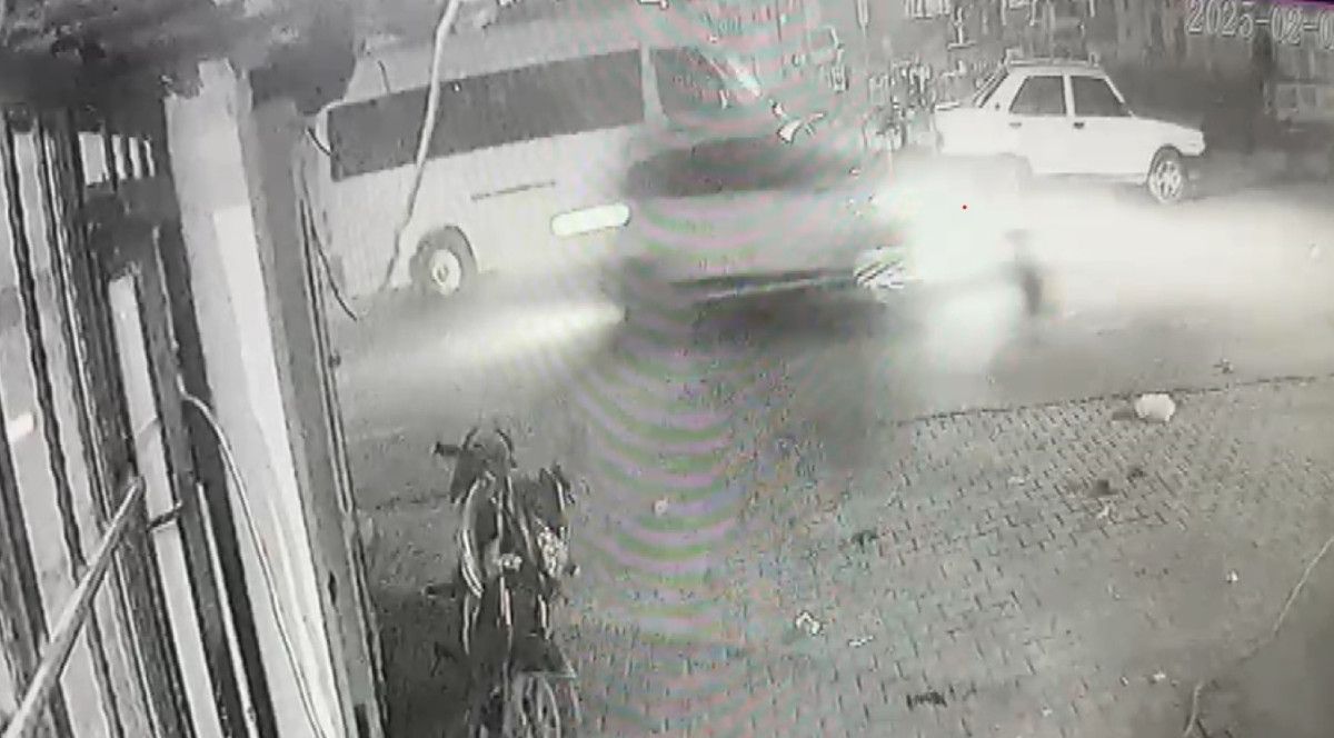 hatayda seyyar koftecinin olumden saniyelerle kurtuldugu anlar kameralara yansidi 1 AC1lD623