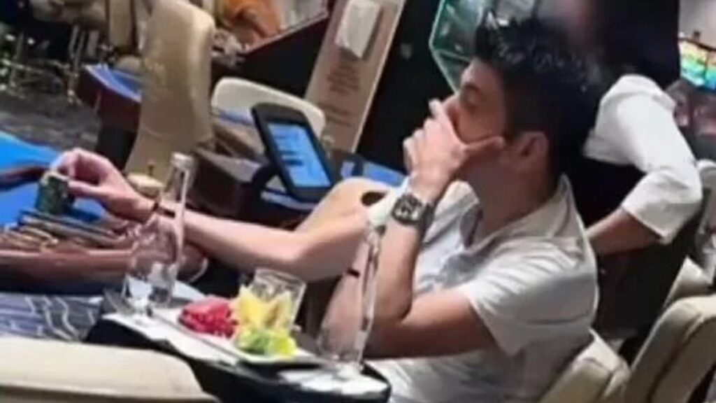 iddia yasar kemal ugurlu kumarhane fotografi yuzunden hakemligi birakti lmltfM9C