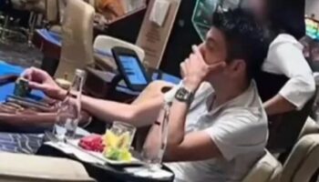 iddia yasar kemal ugurlu kumarhane fotografi yuzunden hakemligi birakti lmltfM9C