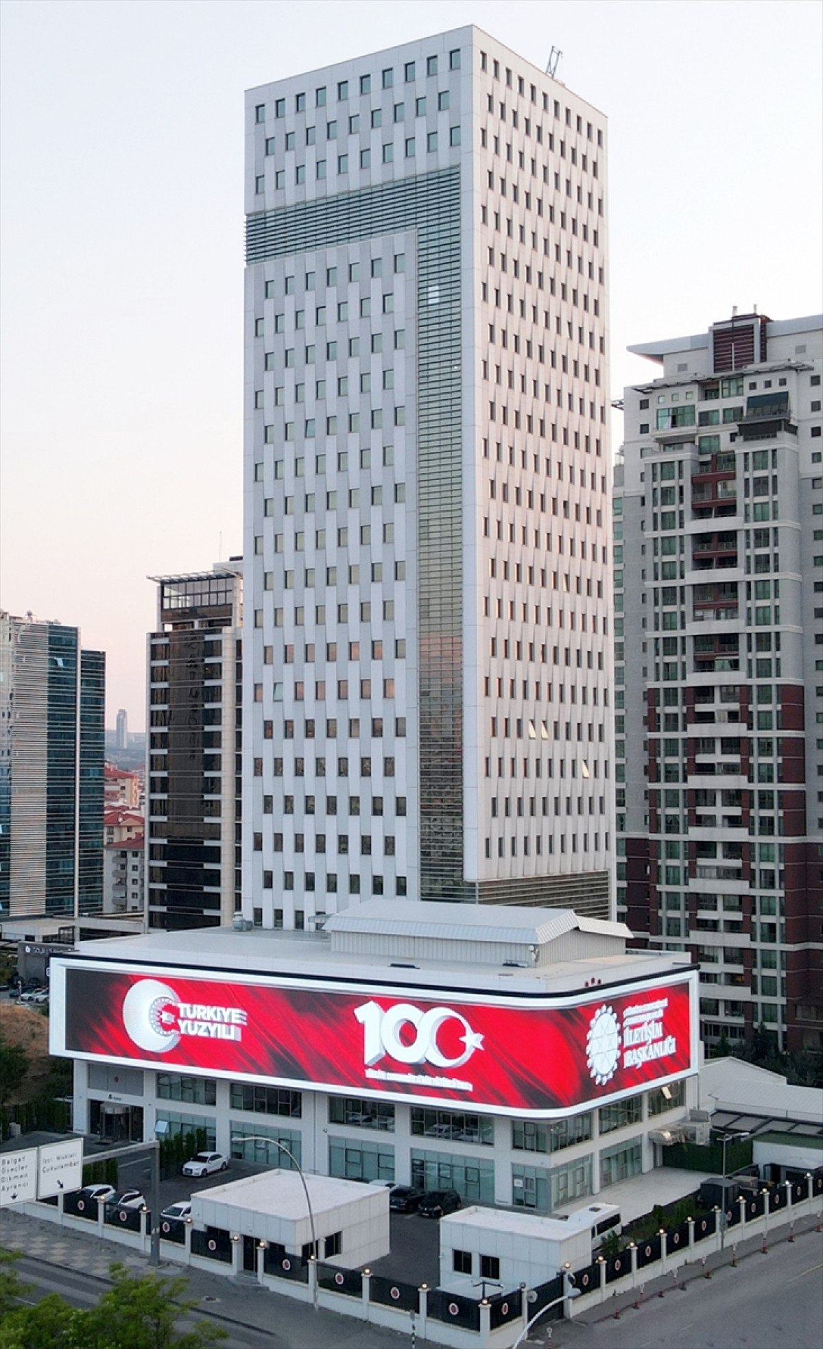 iletisim baskanligi binasina en iyi surdurulebilirlik projesi odulu 5