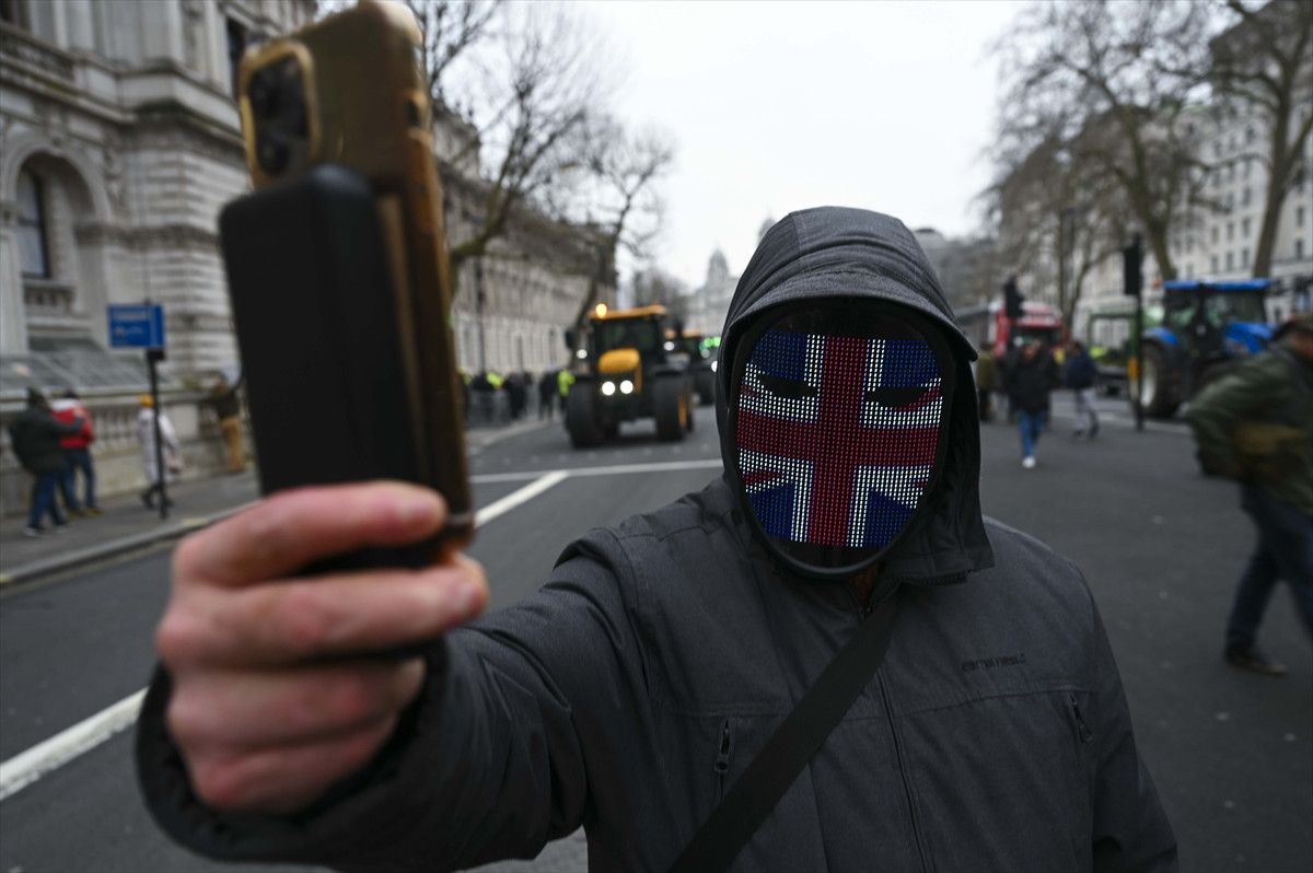 ingilterede ciftcilerin isyani traktorler londrayi ablukaya aldi 5 lMgz5HTF