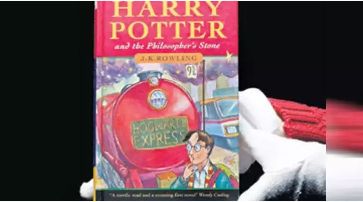 ingilterede harry potter serisinin ilk romani copte bulundu 21 bin sterline satildi 0 YLkDaDqu