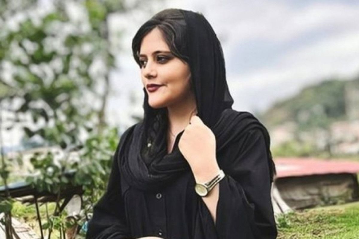 iranda protestolara neden olan mahsa amininin haberini yapan gazeteciye beraat 0 PVw3q7mn