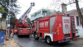 istabulda 5 katli otelde yangin e6FwpnK3