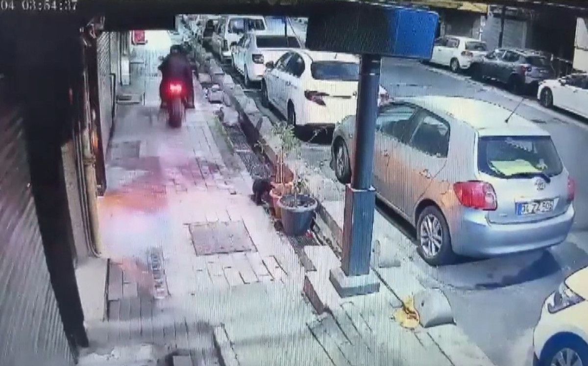 istabulda motosiklet hirsizlari saklandiklari dukkanda yakalandi 1 fIuUTKvH