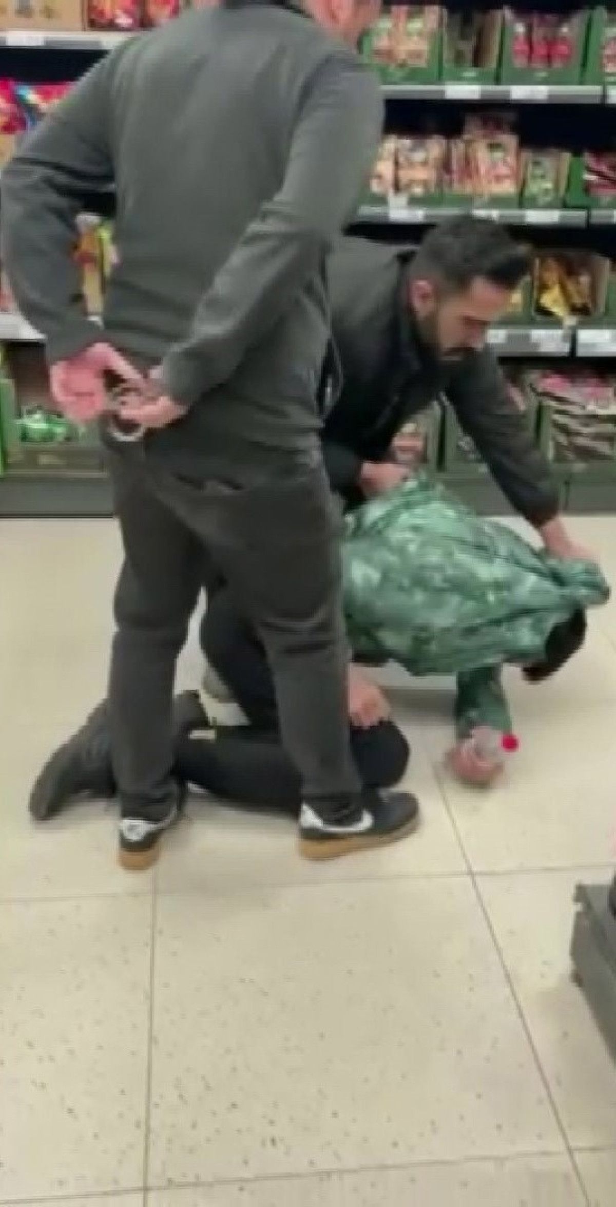 istanbulda ayni kafeye ikinci kez ates actilar 0 rUDJ46AR