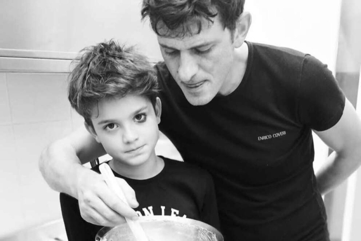 istanbulda bicaklanarak oldurulen italyan sefin oglu son yolculuguna ugurlandi 4 usUdnTsT