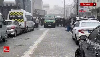 istanbulda esini cocuklarinin onunde bogarak oldurdu QXH2z6Yg