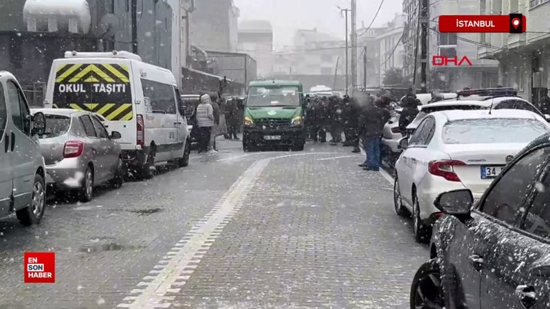 istanbulda esini cocuklarinin onunde bogarak oldurdu QXH2z6Yg