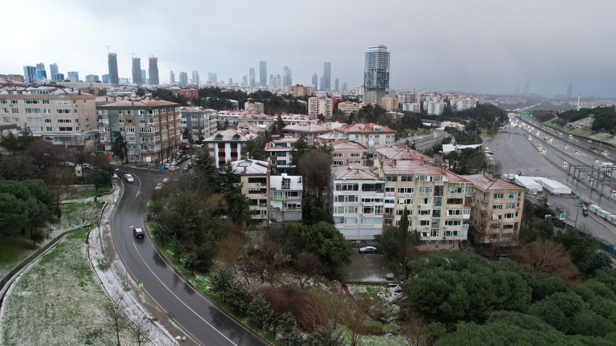 istanbulda kar yagisi etkisini surdurmeye devam ediyor 0 lObtwL42