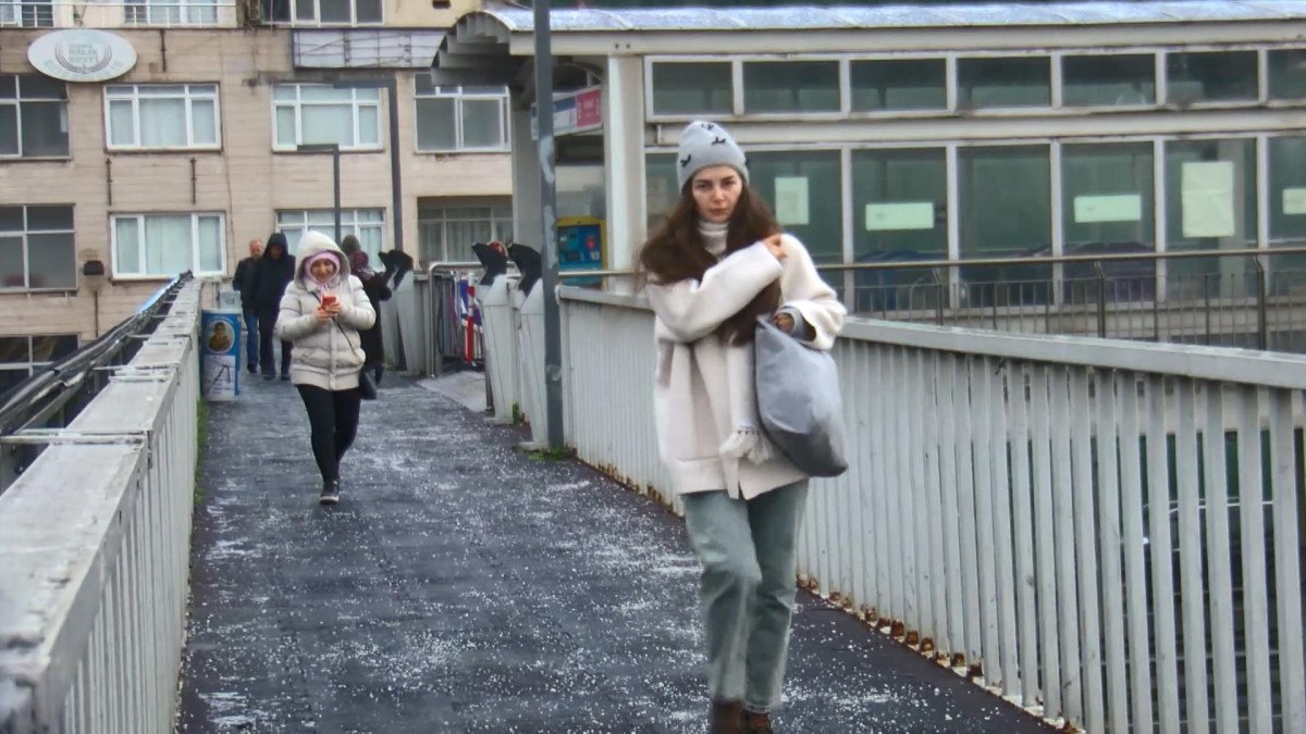 istanbulda kar yagisi etkisini surdurmeye devam ediyor 3 3fy6KlTN