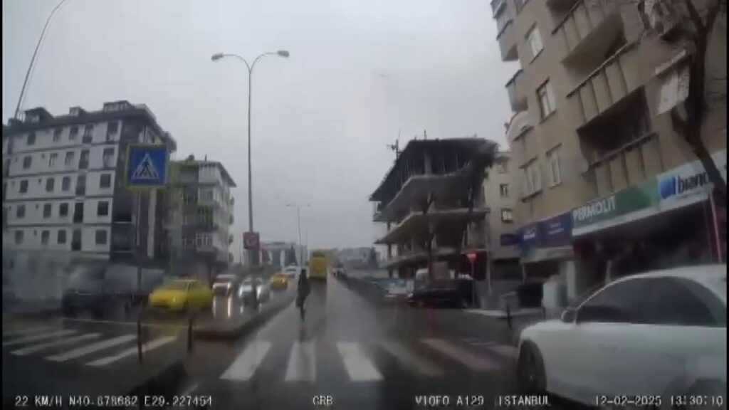 istanbulda otobuse yetismek icin ilginc bir yonteme basvurdu p5bhM6Hh