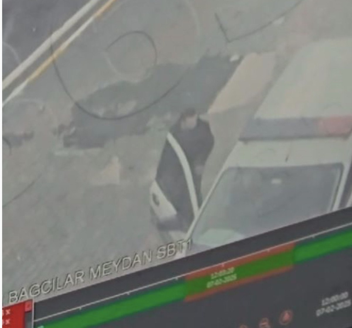 istanbulda polis memuruna bicakli saldiri 1 CkXiJ6zd