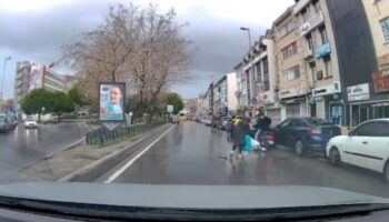 istanbulda yayaya motosiklet carpti mqUKM8IJ