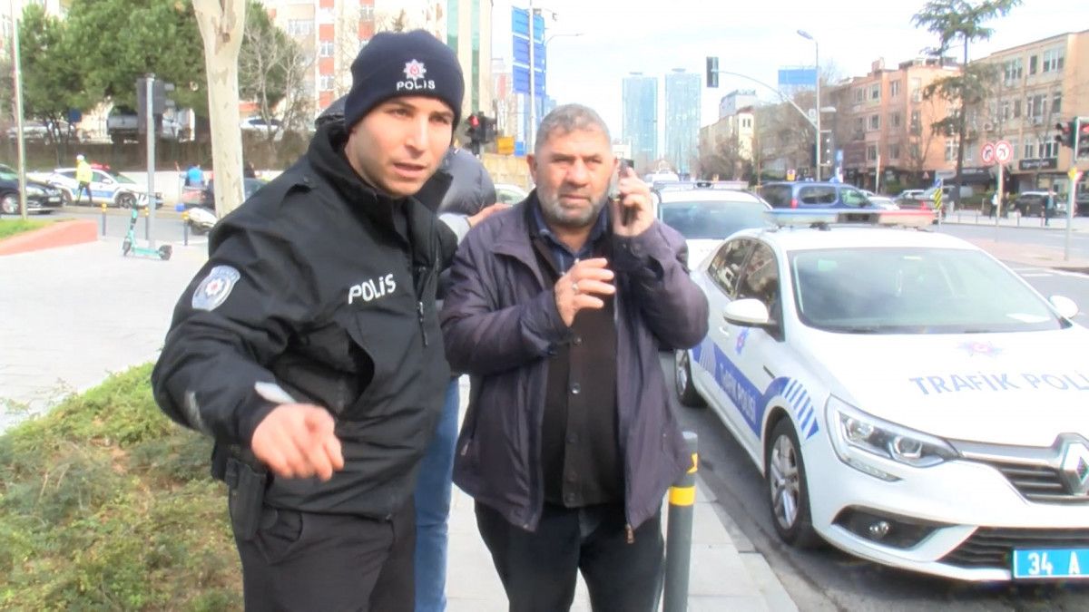 istanbulda yolun karsisina gecmek isteyen kadina hafriyat kamyonu carpti 0 XmULkOPX