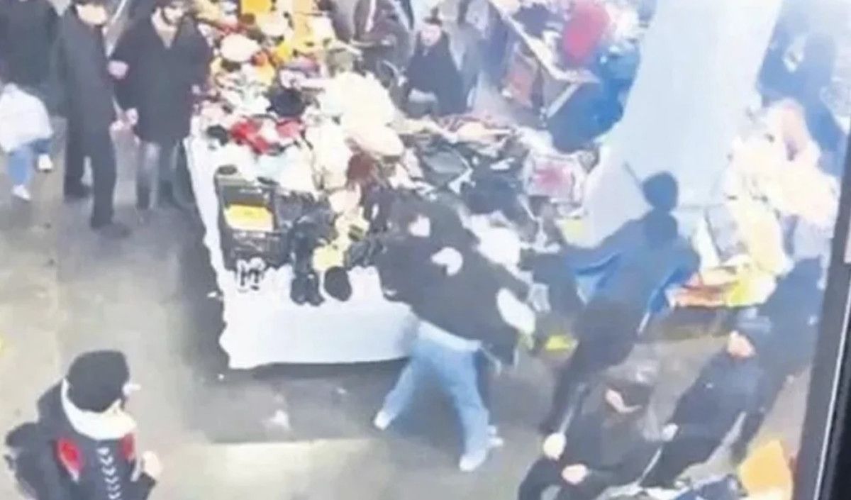 italyan sefin oglu bit pazarinda bicakli saldiriya ugramisti hayatini kaybetti 0 62dh9SYP