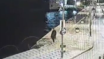 izmirde alkollu sahis denize dusup boguldu b4Z5S5CM