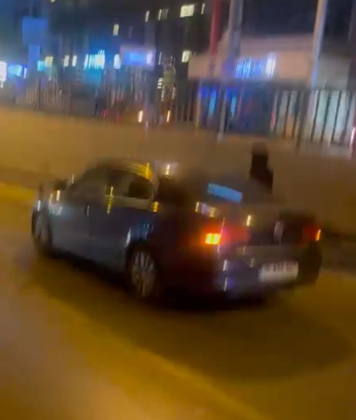 izmirde otomobilin carptigi adam yasamini yitirdi 0 wgffdQC9