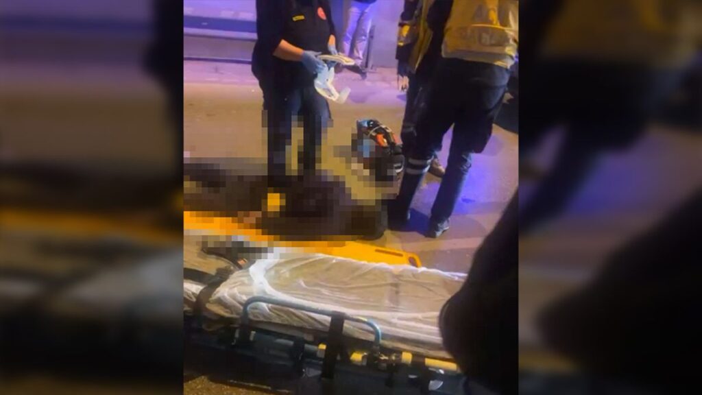 izmirde otomobilin carptigi adam yasamini yitirdi NbUcaCAy