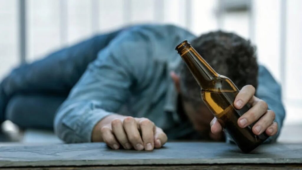 japonyada sarhos bakanlik calisani gizli bilgilerin oldugu cantayi kaybetti 2g8IJEAJ