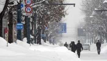 japonyada siddetli kar yagisi can aldi 12 olu 158 yarali VIVW3mR6