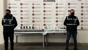 kapikule sinir kapisinda tirda 850 cep telefonu ele gecirildi PpSEst68