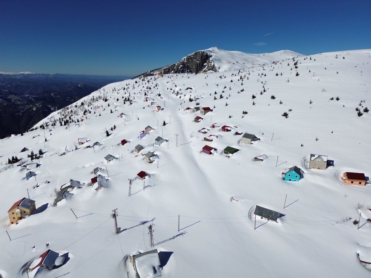 karla kapli karadenizin zirvelerinde seyirlik manzara 0 ReKvqwAH