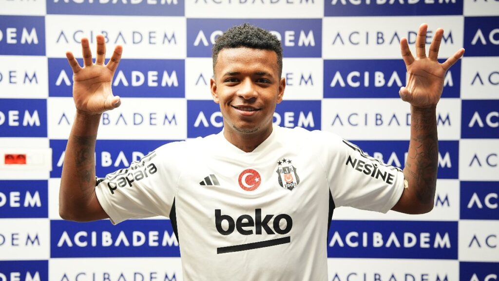 keny arroyo saglik kontrolunden gecti VCtEmB5F