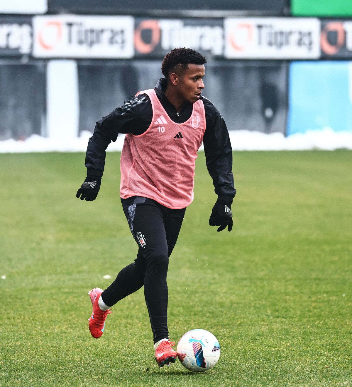 keny arroyo transferinin perde arkasi belli oldu 1 VDUvO6Ih