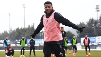 keny arroyo transferinin perde arkasi belli oldu Zq3aJnej