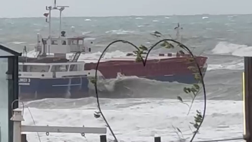 kilyos aciklarinda kuru yuk gemisi suruklendi 61yp4Uzp