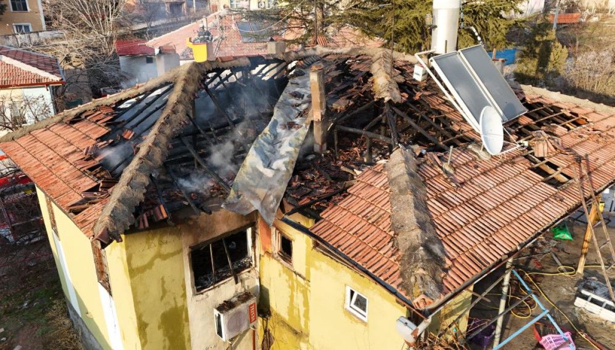 kirikkalede evde cikan yanginda mahsur kalan yasli kadin oldu 1 u3tjHZEn