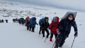 kisin sert yuzu dagcilar agri dagi zirvesine meydan okuyor ETCFsdzv