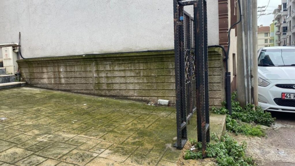 kocaelide 25 gunluk bebek sokaga terk edildi Os7YQtDc