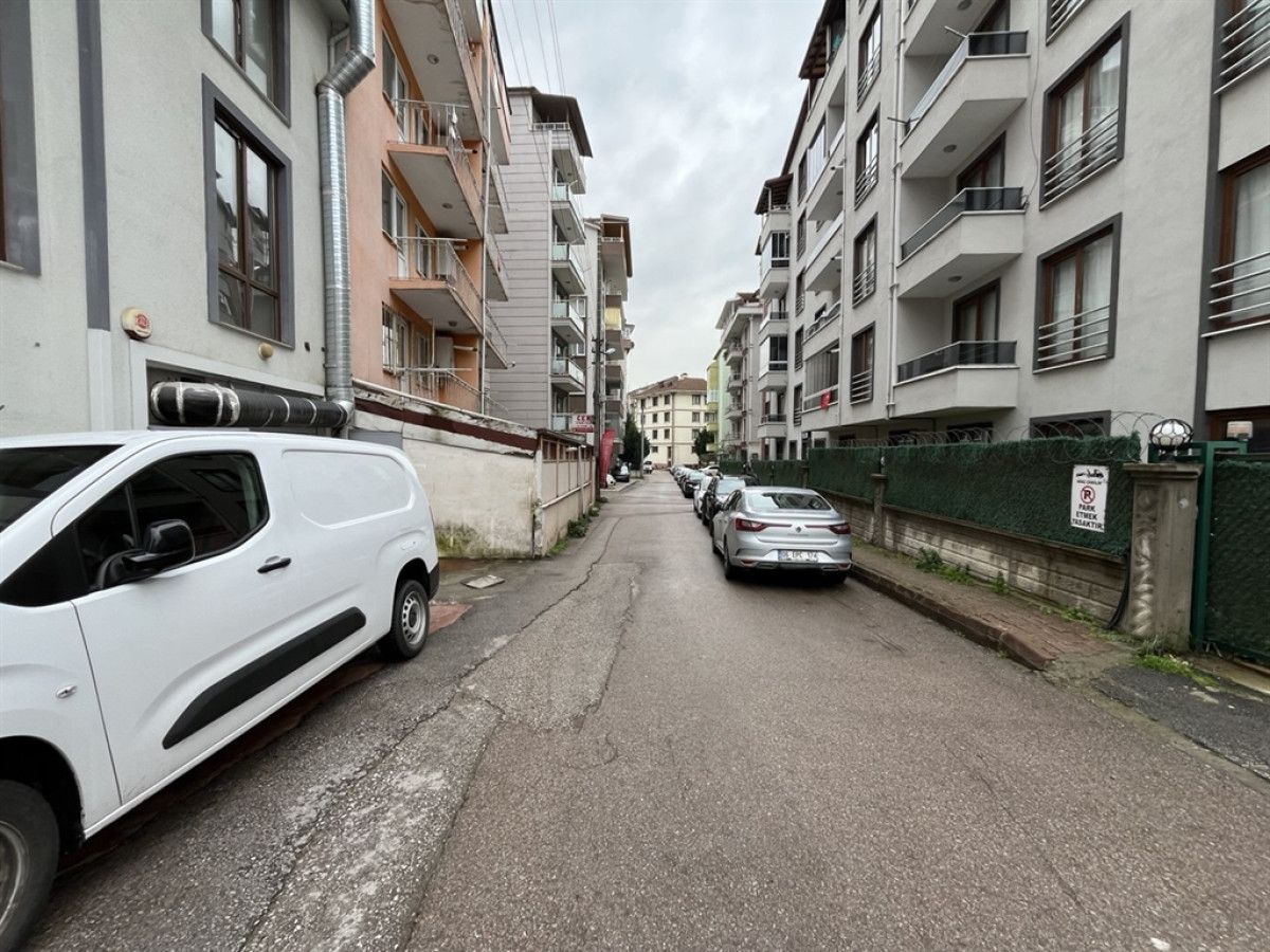 kocaelide 25 gunluk erkek bebegi sokaga birakan annesi cikti 0 InY3Jnsv